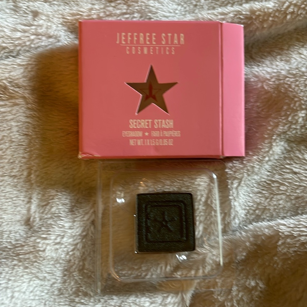 Jeffree Star eyeshadow